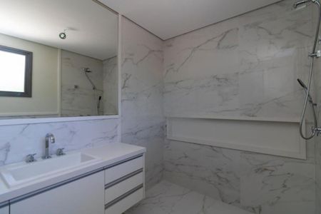 Casa à venda com 371m², 4 quartos e 6 vagas