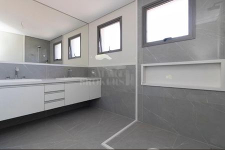 Casa à venda com 4 quartos, 371m² em Alto de Pinheiros, São Paulo