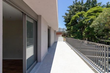 Casa à venda com 4 quartos, 371m² em Alto de Pinheiros, São Paulo