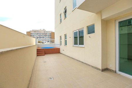 Apartamento à venda com 61m², 2 quartos e 1 vaga