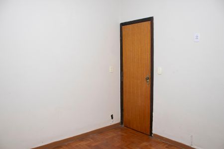 Casa à venda com 100m², 4 quartos e sem vaga