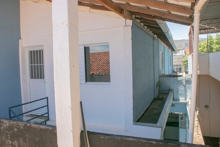 Casa à venda com 100m², 4 quartos e sem vaga