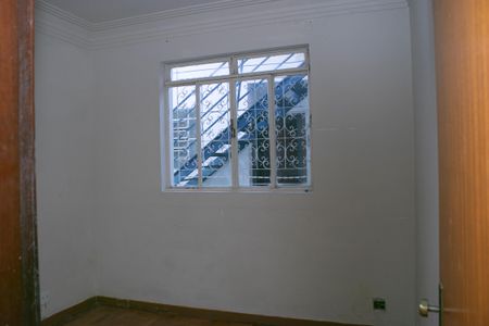 Casa à venda com 100m², 4 quartos e sem vaga