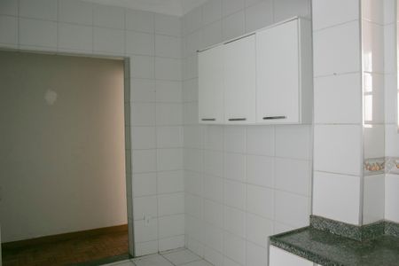 Casa à venda com 100m², 4 quartos e sem vaga