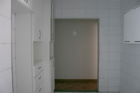 Casa à venda com 100m², 4 quartos e sem vaga