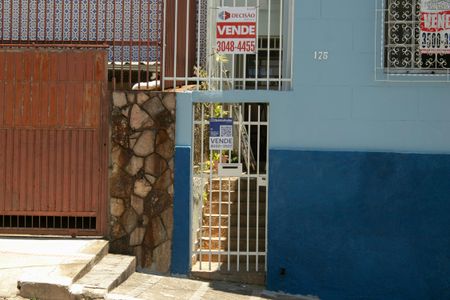 Casa à venda com 100m², 4 quartos e sem vaga