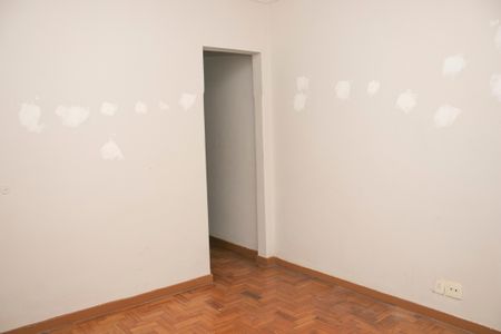 Casa à venda com 100m², 4 quartos e sem vaga