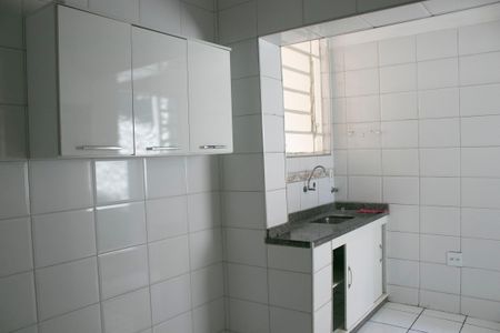 Casa à venda com 100m², 4 quartos e sem vaga