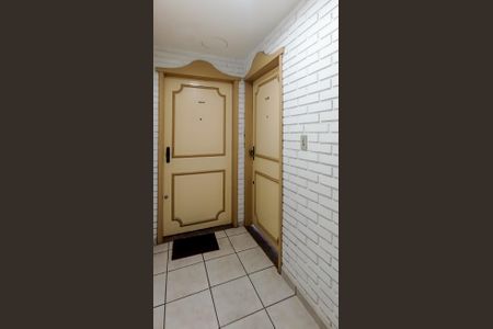 Apartamento para alugar com 79m², 2 quartos e sem vagaPorta do apartamento 