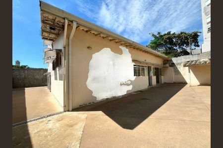 Casa à venda com 295m², 4 quartos e 15 vagas