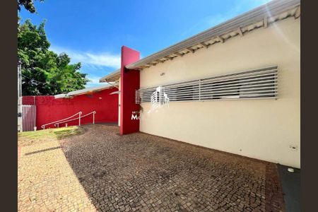 Casa à venda com 295m², 4 quartos e 15 vagas