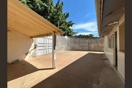 Casa à venda com 295m², 4 quartos e 15 vagas