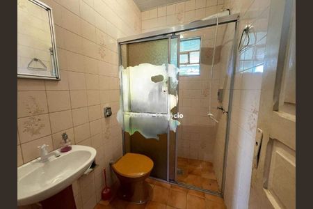 Casa à venda com 107m², 4 quartos e sem vaga