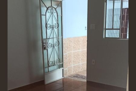 Sala de casa de condomínio à venda com 2 quartos, 58m² em Vila Jardim Leblon, Belo Horizonte