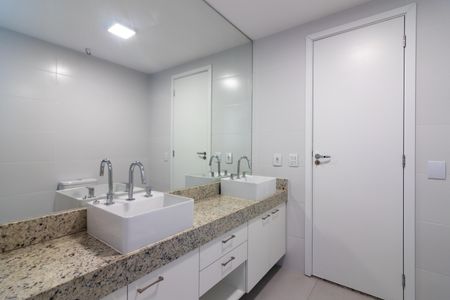 Apartamento para alugar com 85m², 2 quartos e 1 vagaBanheiro da Suíte 2