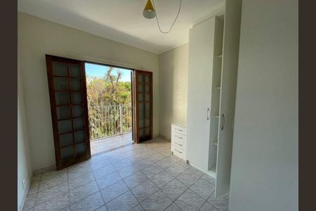 Casa à venda com 274m², 3 quartos e 15 vagas