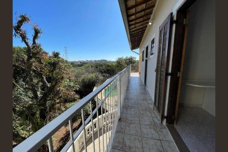 Casa à venda com 274m², 3 quartos e 15 vagas