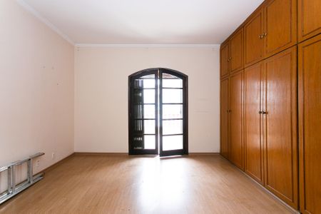 Casa à venda com 140m², 3 quartos e 2 vagas Casa à venda com 140m², 3 quartos e 2 vagasSuíte