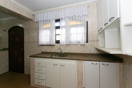 Casa à venda com 140m², 3 quartos e 2 vagas Casa à venda com 140m², 3 quartos e 2 vagasCozinha