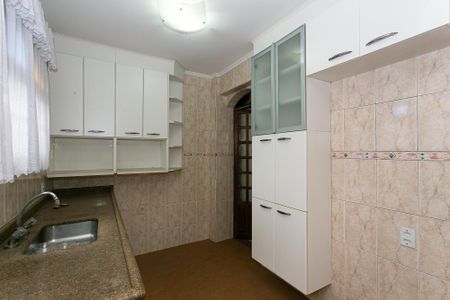 Casa à venda com 140m², 3 quartos e 2 vagas Casa à venda com 140m², 3 quartos e 2 vagasCozinha