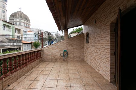 Casa à venda com 140m², 3 quartos e 2 vagas Casa à venda com 140m², 3 quartos e 2 vagasVaranda da Suíte