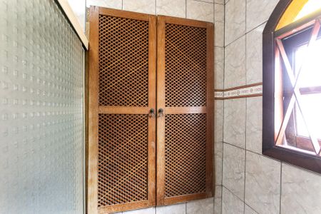 Casa à venda com 140m², 3 quartos e 2 vagas Casa à venda com 140m², 3 quartos e 2 vagasBanheiro 1