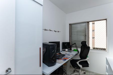 Apartamento à venda com 98m², 3 quartos e sem vagaÁrea de Serviço