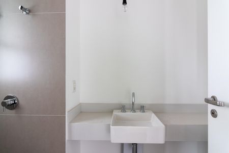 Apartamento à venda com 143m², 3 quartos e 2 vagasBanheiro da Suíte 2