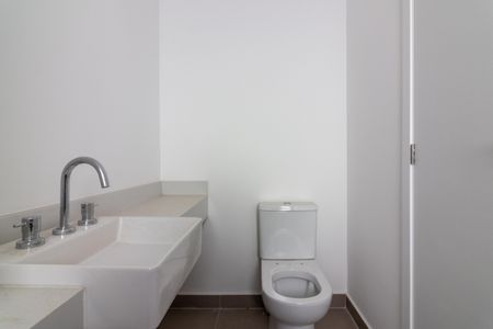 Apartamento à venda com 143m², 3 quartos e 2 vagasBanheiro da Suíte 2