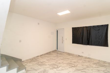 Sala de casa para alugar com 4 quartos, 200m² em Vila Brasil, São Paulo