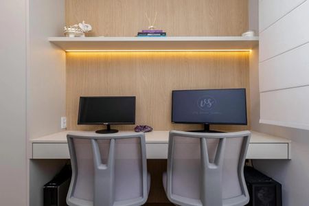 Apartamento à venda com 58m², 2 quartos e 2 vagasEscritório