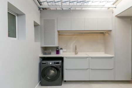 Apartamento à venda com 58m², 2 quartos e 2 vagasLavanderia