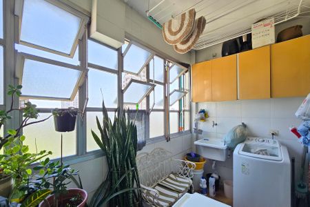 Apartamento à venda com 110m², 3 quartos e 1 vagaÁrea de Serviço