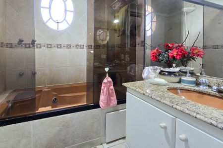 Apartamento à venda com 110m², 3 quartos e 1 vagaBanheiro - Suíte 1