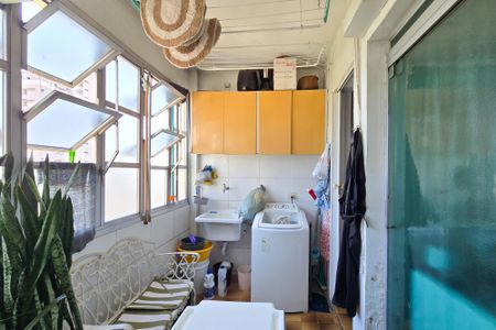 Apartamento à venda com 110m², 3 quartos e 1 vagaÁrea de Serviço