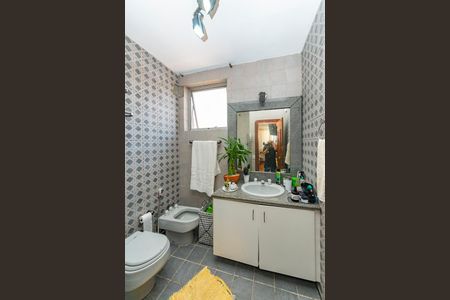 Casa à venda com 440m², 5 quartos e 3 vagasBanheiro da Suíte 2