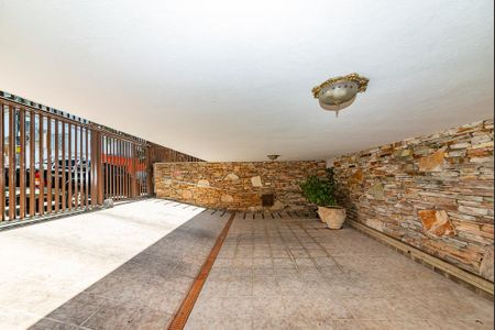 Casa à venda com 440m², 5 quartos e 3 vagasGaragem