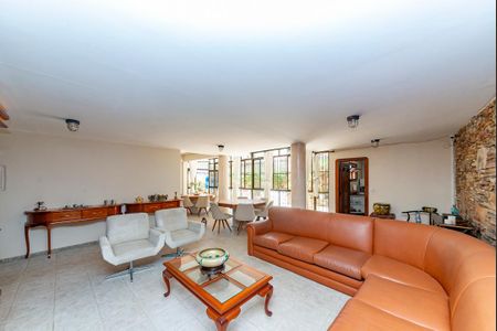 Casa à venda com 440m², 5 quartos e 3 vagasSala 4