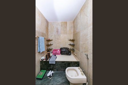 Casa à venda com 440m², 5 quartos e 3 vagasBanheiro da Suíte 1