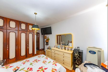 Casa à venda com 440m², 5 quartos e 3 vagasSuíte 2