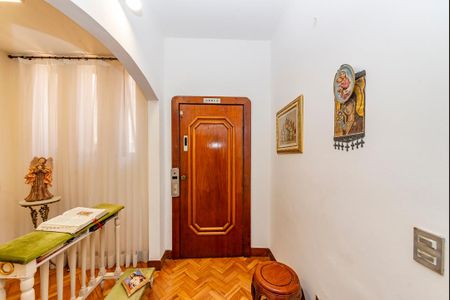 Casa à venda com 440m², 5 quartos e 3 vagasCorredor