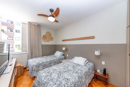 Casa à venda com 440m², 5 quartos e 3 vagasSuíte 3