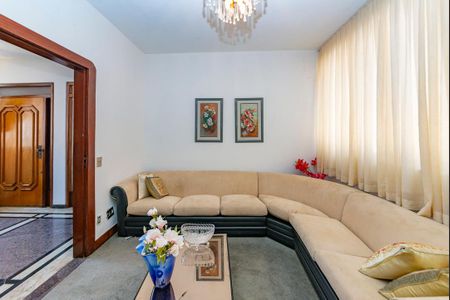 Casa à venda com 440m², 5 quartos e 3 vagasSala 2