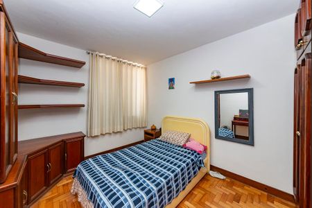 Casa à venda com 440m², 5 quartos e 3 vagasQuarto 5