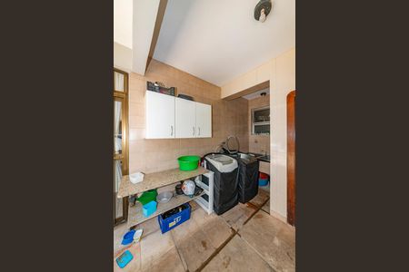 Casa à venda com 440m², 5 quartos e 3 vagasÁrea de Serviço