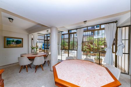 Casa à venda com 440m², 5 quartos e 3 vagasSala 4