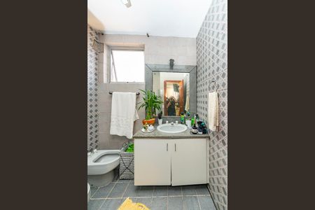 Casa à venda com 440m², 5 quartos e 3 vagasBanheiro da Suíte 2