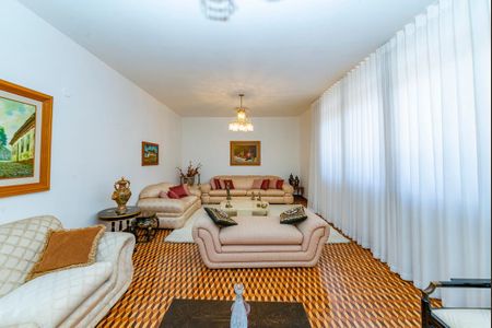 Casa à venda com 440m², 5 quartos e 3 vagasSala 1