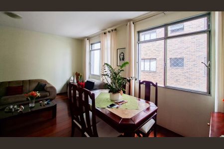 Sala de apartamento para alugar com 3 quartos, 90m² em Cidade Nova, Belo Horizonte