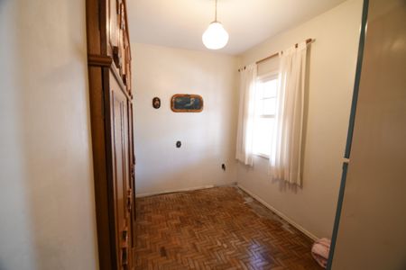 Quarto 2 de casa à venda com 2 quartos, 144m² em Vila Santa Isabel, Campinas